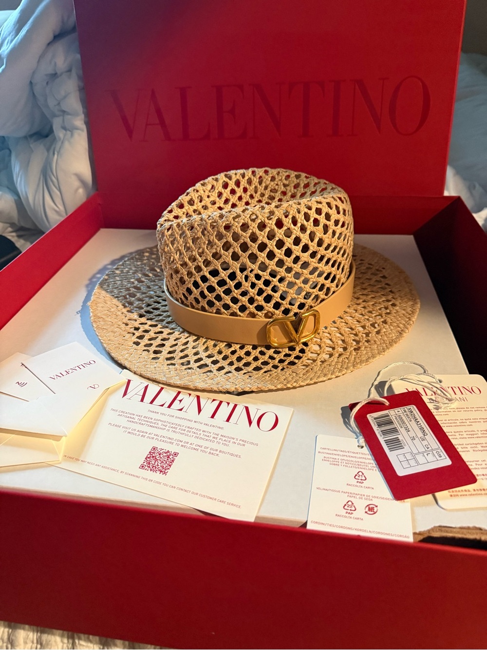 Valentino Straw Mesh Fedora with Leather Trim & Gold V Logo Large Hat Like New